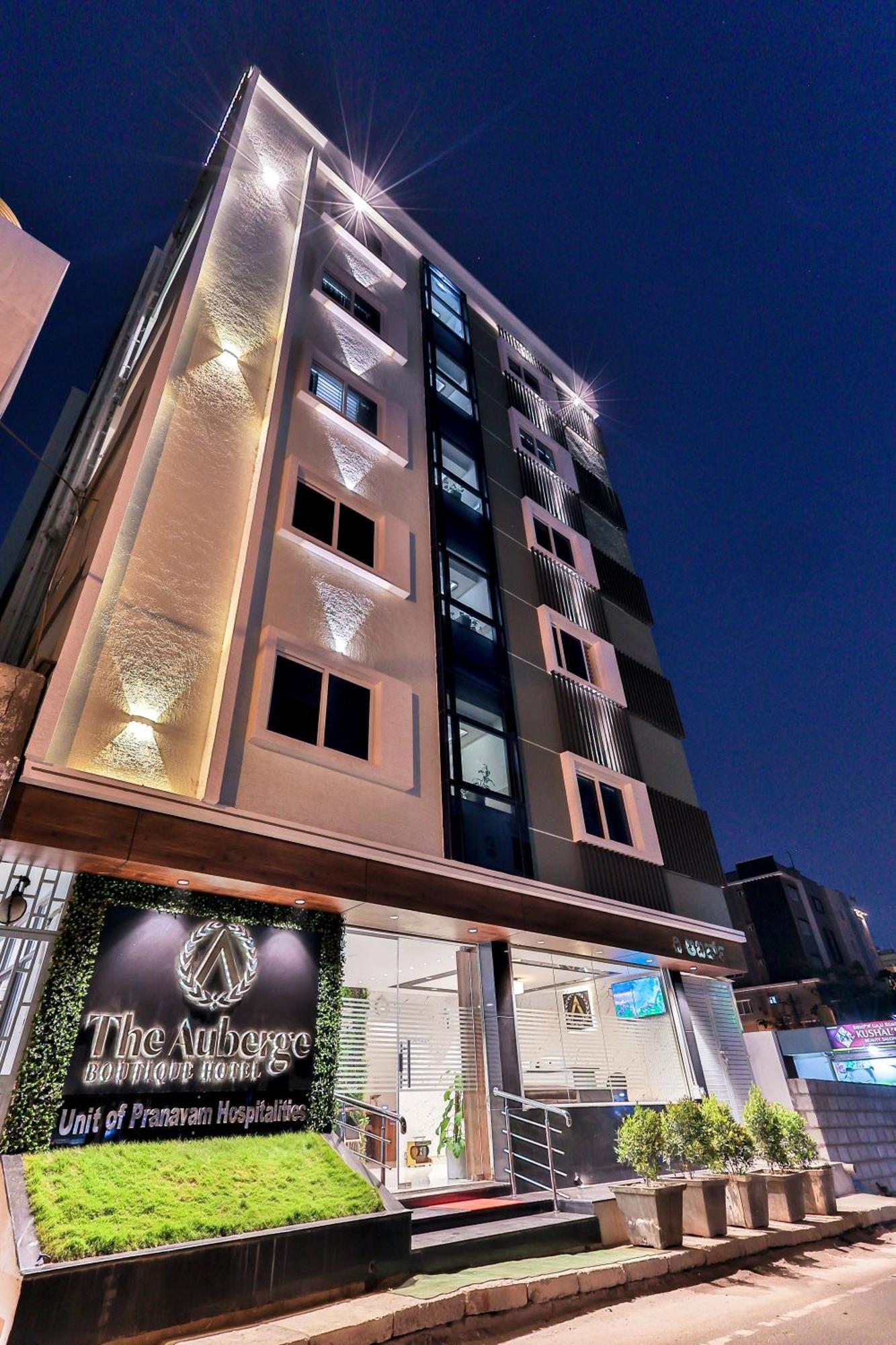 The Auberge Boutique Hotel - Manyata Tech Park Бангалор Екстериор снимка